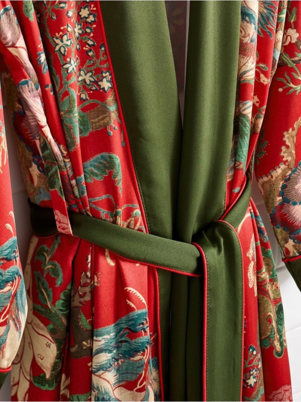 Pottery Barn Dahlia Kimono Robe Red Floral Satin Long Dressing Gown Size Large - Picture 3 of 8